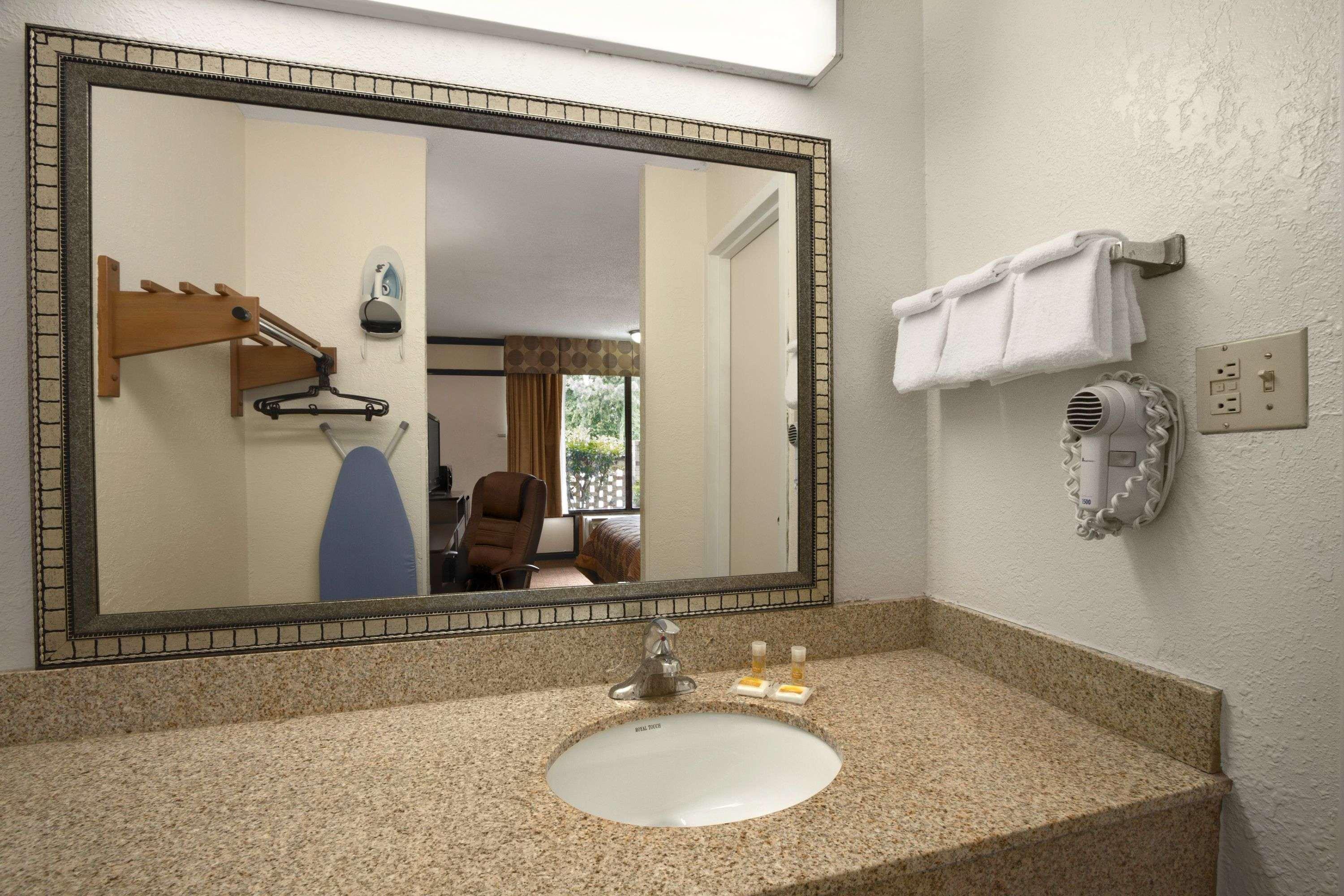 Days Inn By Wyndham Port Royal/Near Parris Island Kültér fotó